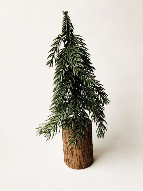 Hovedbilde Grantre på trefot 32 cm